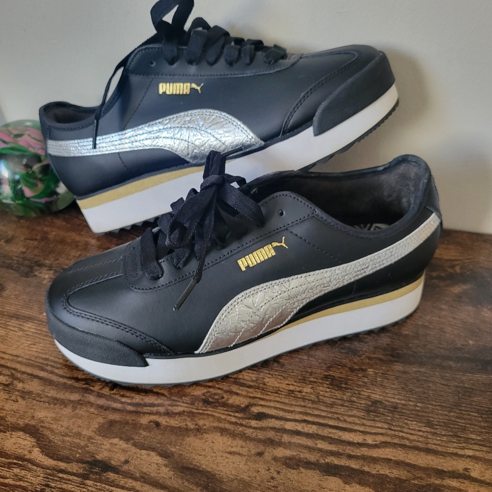 Women's Puma platform sneakers